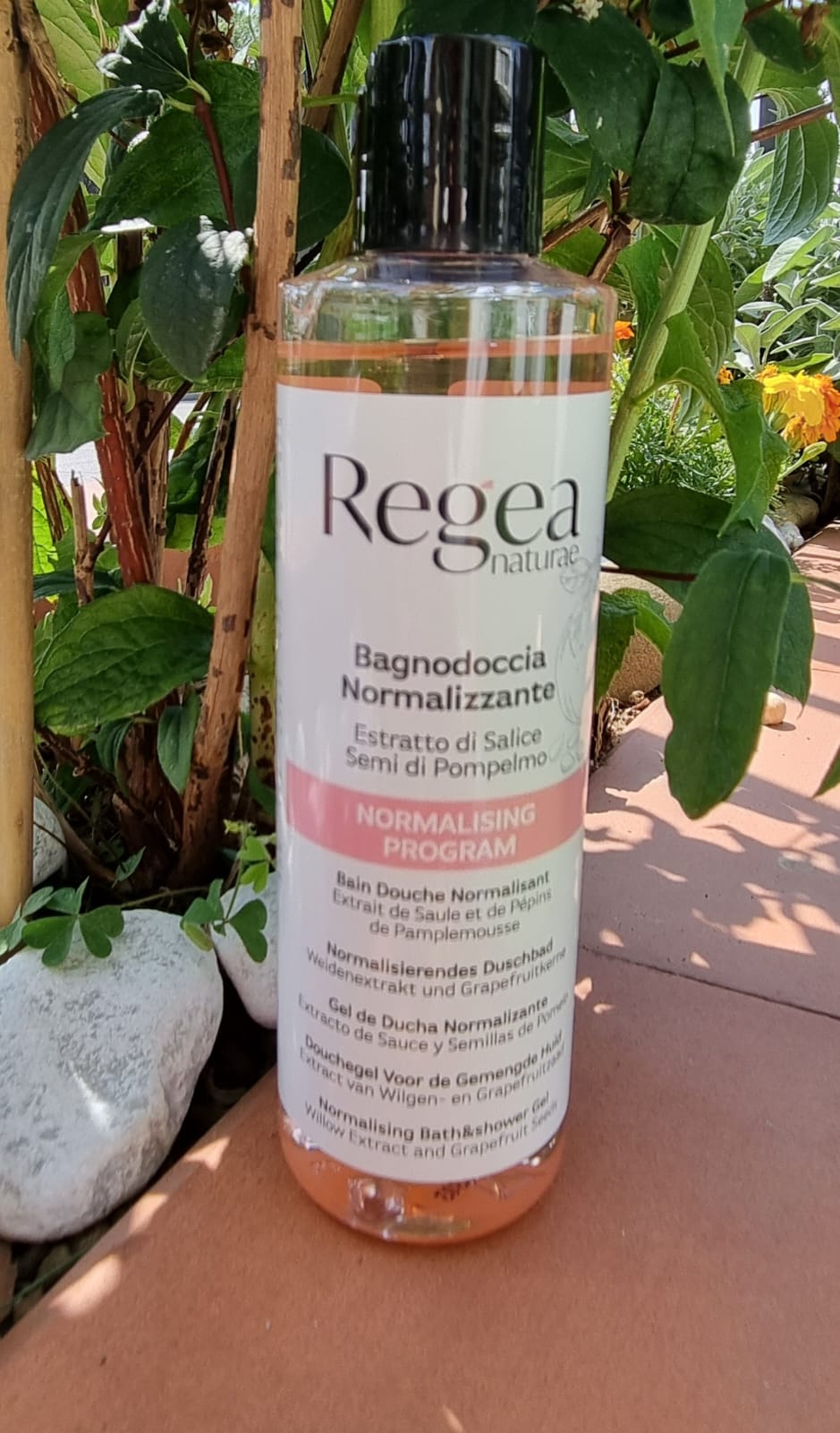 Bagno Doccia Normalizzante 200ml Regea per pelli arrossate e sebacee.
